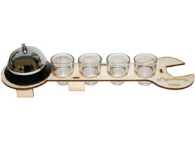 Fajrontový kľúč s pohárikmi a zvončekom