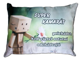 Vankúš s nápisom Super kamarát