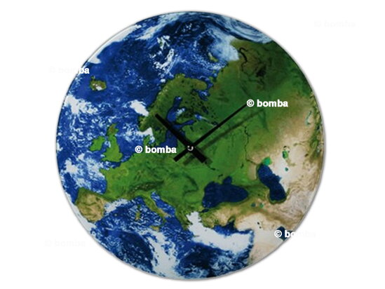 Nástenné hodiny s mapou Európy