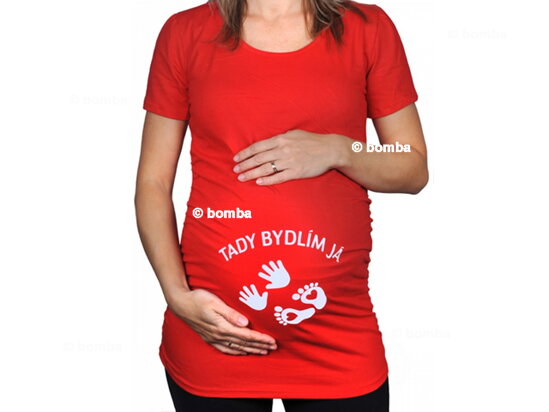Červené tehotenské tričko s nápisom Tu bývam ja CZ