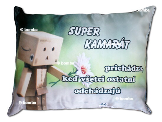 Vankúš s nápisom Super kamarát