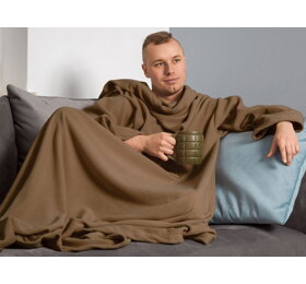 Hrejivá deka s rukávmi - cappuccinová