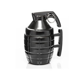 Čierny hrnček v tvare granátu s uzáverom